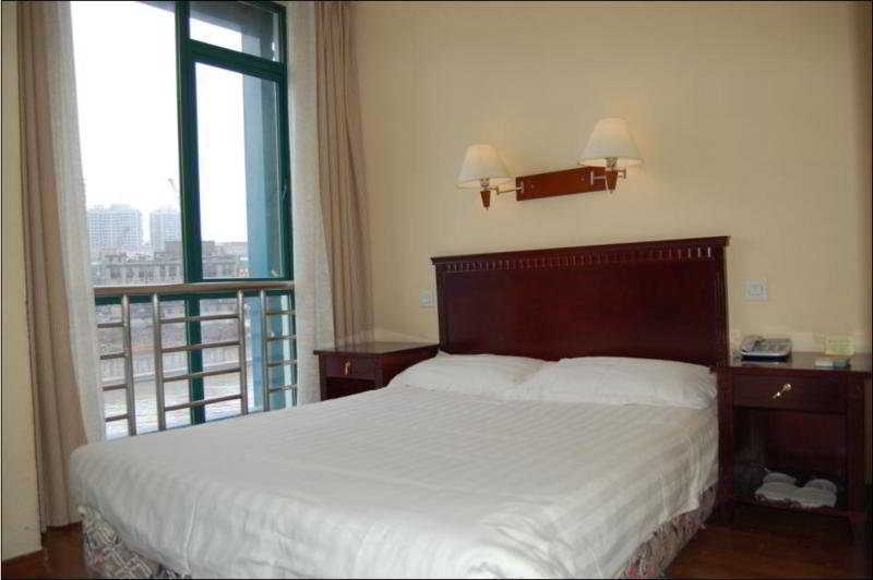 Lakeside Holiday Inn Şanghay Dış mekan fotoğraf