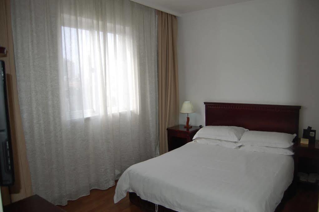 Lakeside Holiday Inn Şanghay Dış mekan fotoğraf